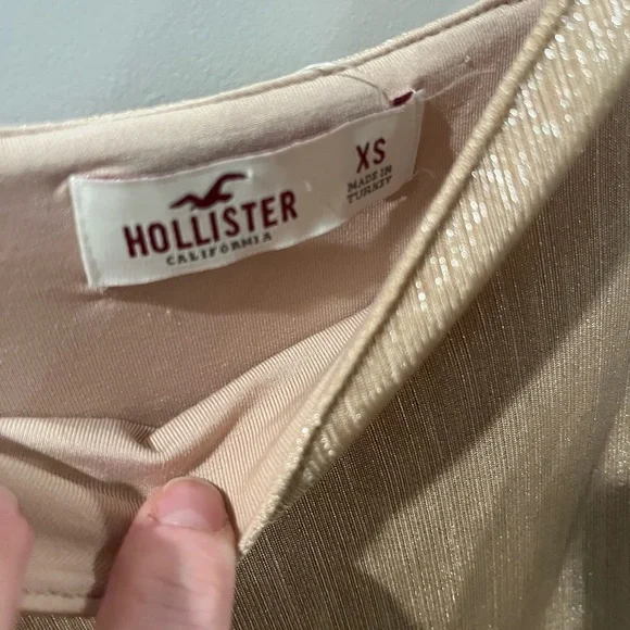 Hollister Metallic Gold party Dress with pleated skirt - Picture 4 of 7